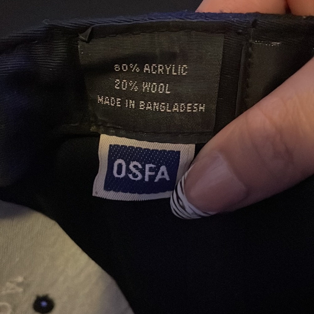 Obey SnapBack hat - Picture 3 of 3